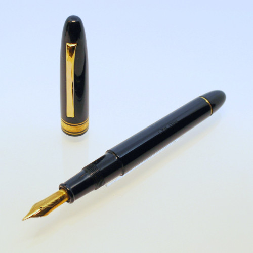 OMAS-EXTRA OGIVA-NERA.jpg