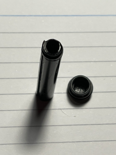 100N asta stantuffo 2.jpeg (195.35 KiB) Visto 1978 volte asta sbeccata e dietro del gommino