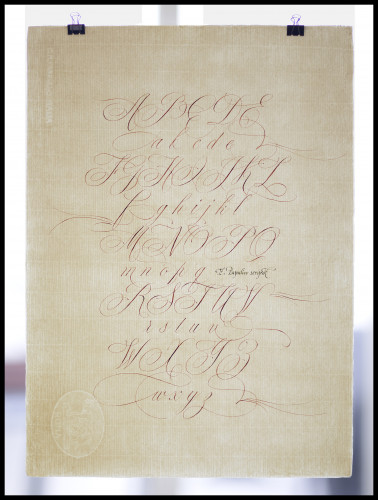 Alfabeto sulla carta Roma in trasparenza.jpg