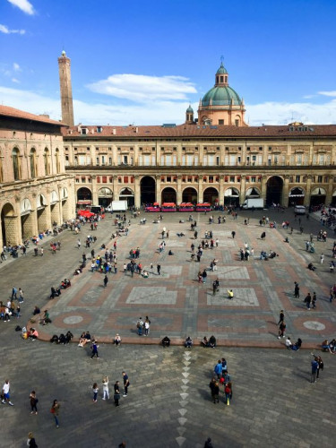 Piazza Maggiore.jpg