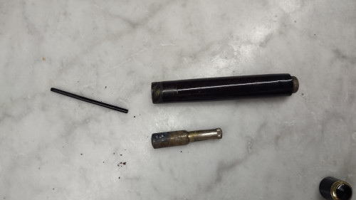 Il fusto con il meccanismo di azionamento