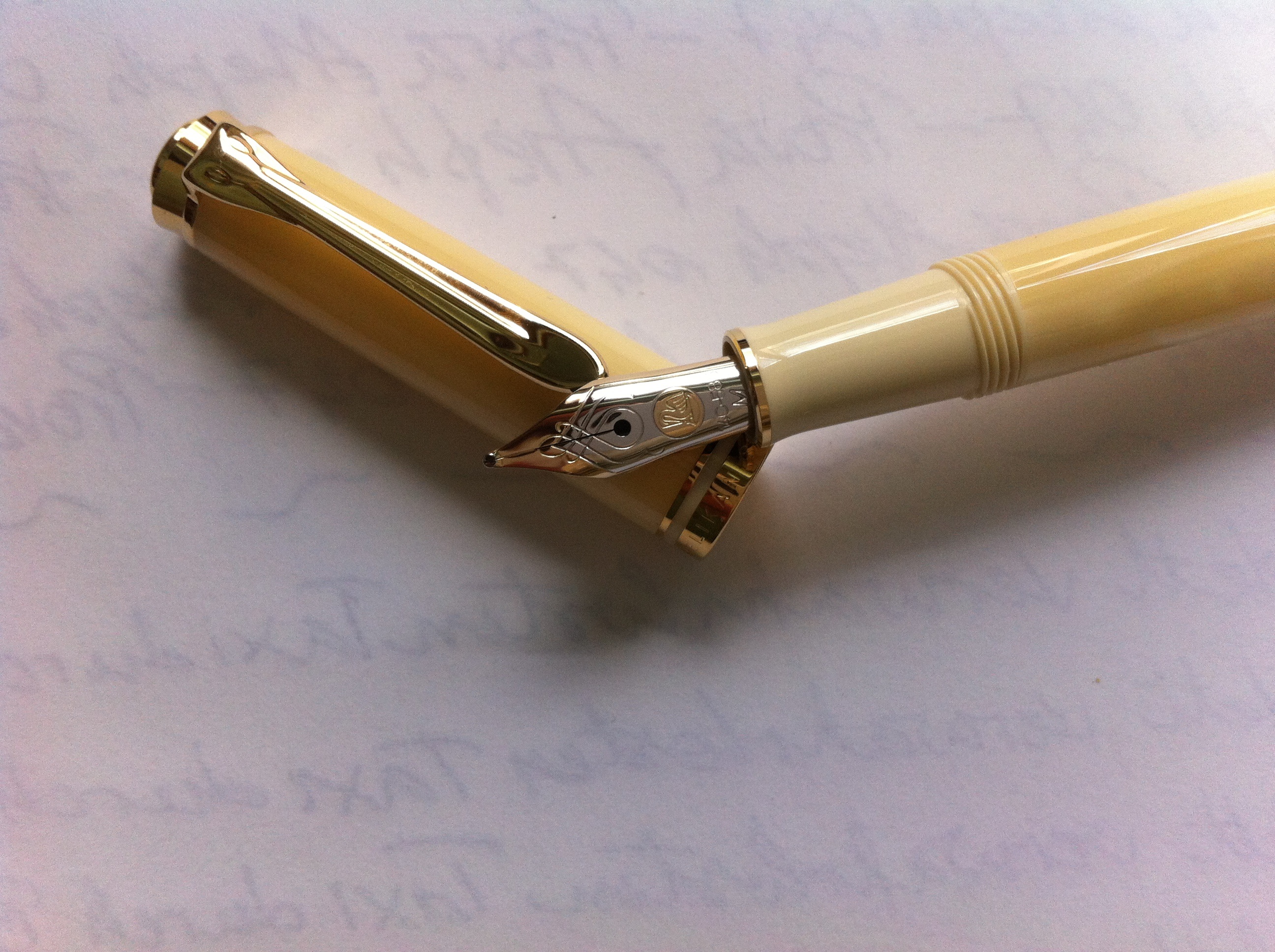 Pelikan M320 Pearl - pennino M