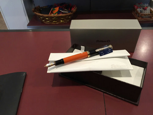 burnt orange.jpg (147.33 KiB) Visto 5939 volte Pelikan M800 Burnt Orange