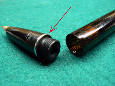 figura 2 - separazione della sezione porta pennino dal corpo