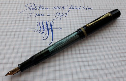 20170522_075323.jpg (5.33 MiB) Visto 2935 volte Pelikan 100N fluted trims flex gold nib a colazione...
