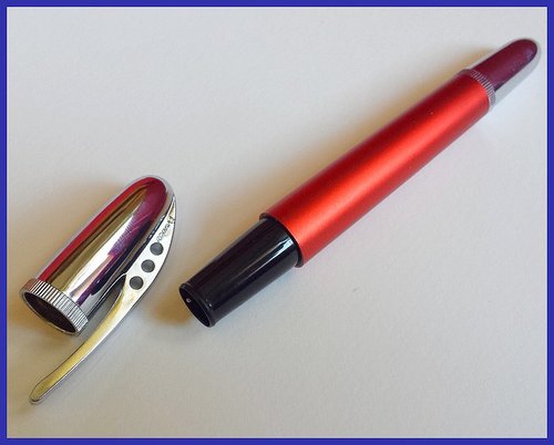 06.jpg (113.13 KiB) Visto 3798 volte la penna con il pennino nel fusto