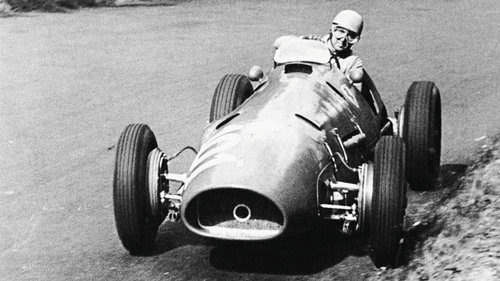 Alberto-Ascari-Nurburgring-1952.jpg (312.92 KiB) Visto 3377 volte Alberto Ascari al Nürburgring 1952