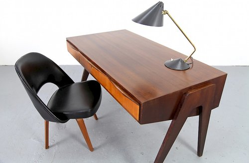 mid_century_modern_walnut_desk_by_behr_moebelwerke_germany_1950_web_2.976x638.jpg (92.7 KiB) Visto 3377 volte Mobili in noce di metà '900
