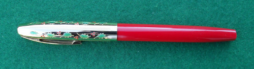 Sheaffer's Holly Pen 1996 closed.JPG