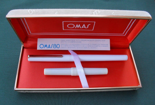 Omas 80 box open and content.JPG