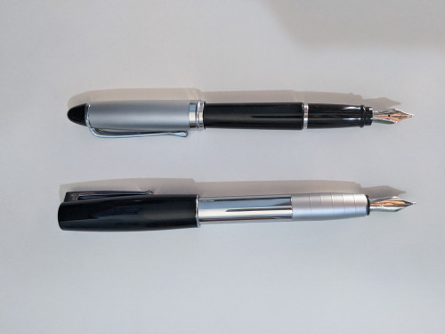 IMG_20200801_105102.jpg (2.7 MiB) Visto 4172 volte Comunque questo è un confronto tra le 2 migliori penne che possiedo