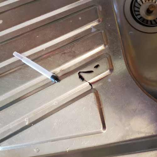 Blob 2 lamy nero.jpg (1.62 MiB) Visto 1724 volte Il blob estratto con la siringa