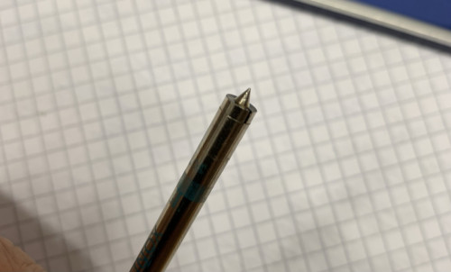 07604A73-4E19-4207-8EE9-52302108DD0B.jpeg (172.11 KiB) Visto 2267 volte Particolare del puntale sommità del refill