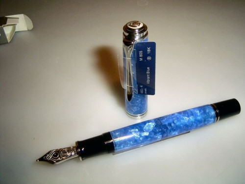 Pelikan M805 Vibrant Blue 1.jpg