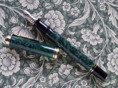 P1190189-3 Pelikan M600 Green o' Green.jpg