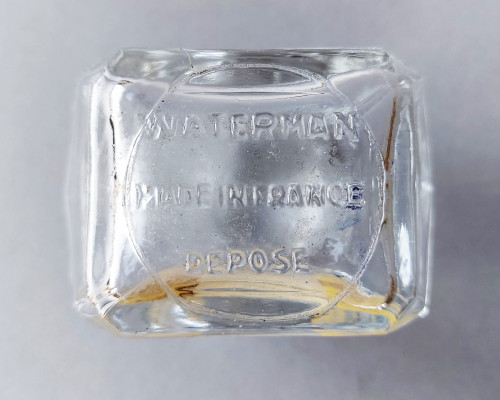 42. FWTF. Inscription molded into the bottom of the bottle.jpg