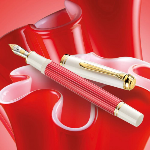 Pelikan m600-red-white-2-1.jpg