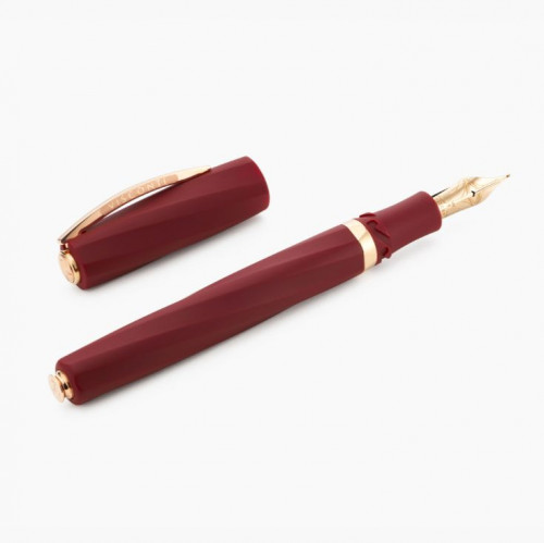 Visconti Divina Matte Bordeaux.jpg