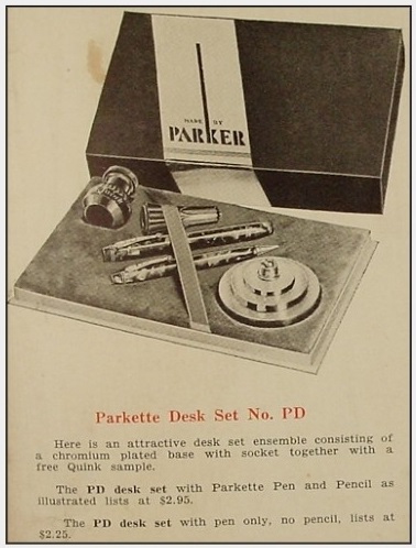 19. Parkette desk base (Fonte vacumania.com).jpg