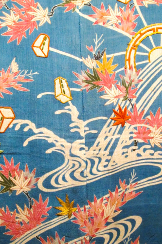 Kosode_(Running_waters_and_wheels_with_mallets).Detail._Matsuzakaya_Collection.jpg