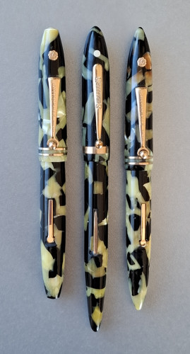 22. Wahl-Eversharp Equipoised n.2 & n.1 with Sheaffer Balance (1st year) capped.jpg