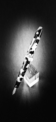 36. WEEP2. The pen (graphic effect).jpg