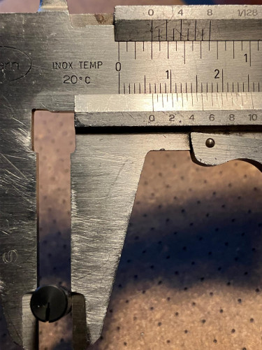 Alimentatore ebanite Leonardo diametro.jpg