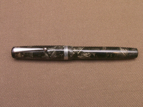 Penna montata chiusa