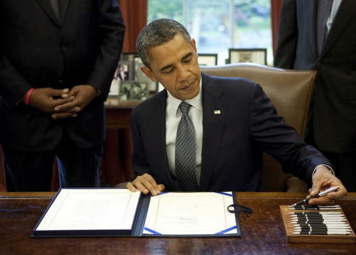177514-barack-obama-signing.jpg
