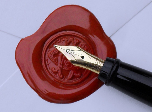 Aurora Ipsilon - nib.jpg