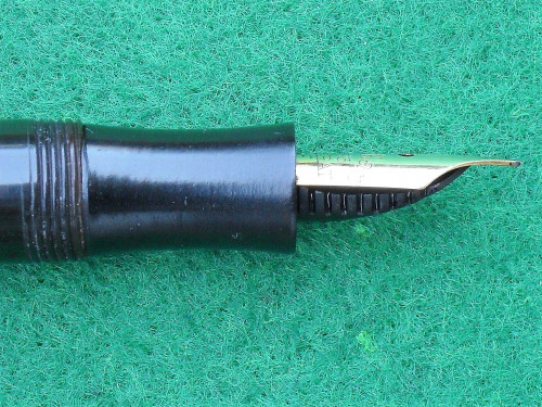 Soennecken 510 - nib side view.JPG