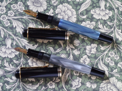 P1160786-3 Pelikan M200 Blue and Grey marbled.jpg