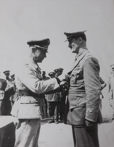 GianLino Baschirotto decorato da Rommel. Martuba 1943